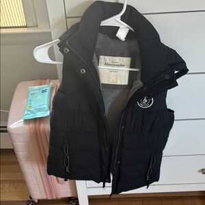 Abercrombie Navy Puffer Vest
